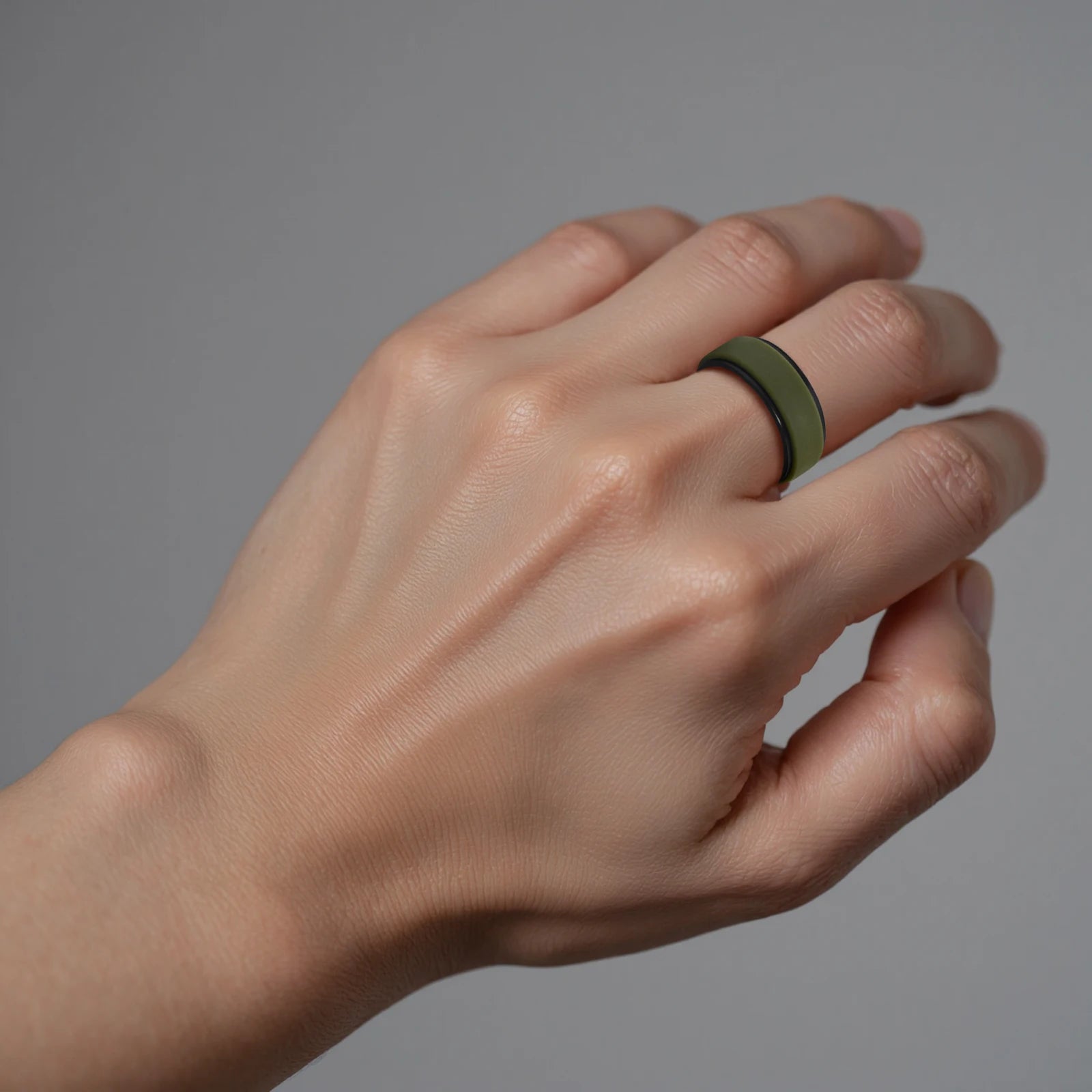 7 Pack Men's Silicone Rings Mens Rubber Wedding Bands Breathable Design, 8mm Wide, 2mm Thick